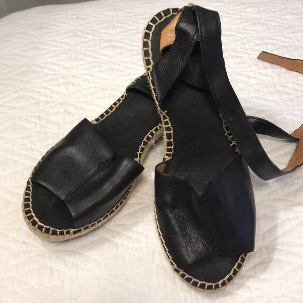 Clarcks Black Leather Sandals.